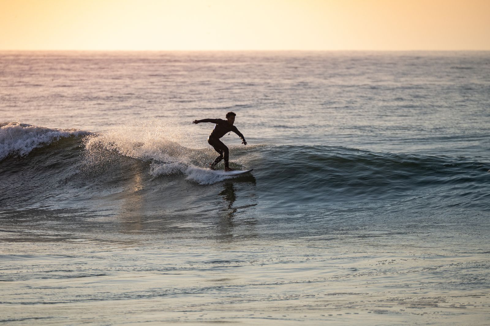 Surfing in Puerto Escondido: Spots, Season, Schools, and What to Know